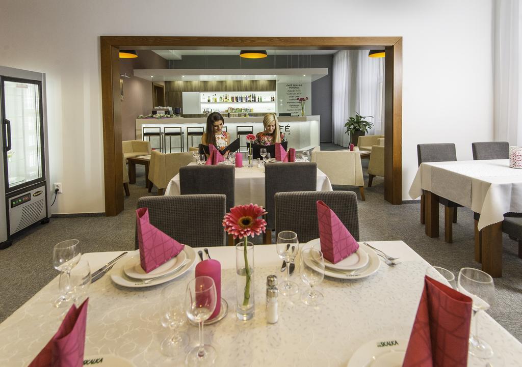Hotel Skalka Раецке-Теплице Экстерьер фото